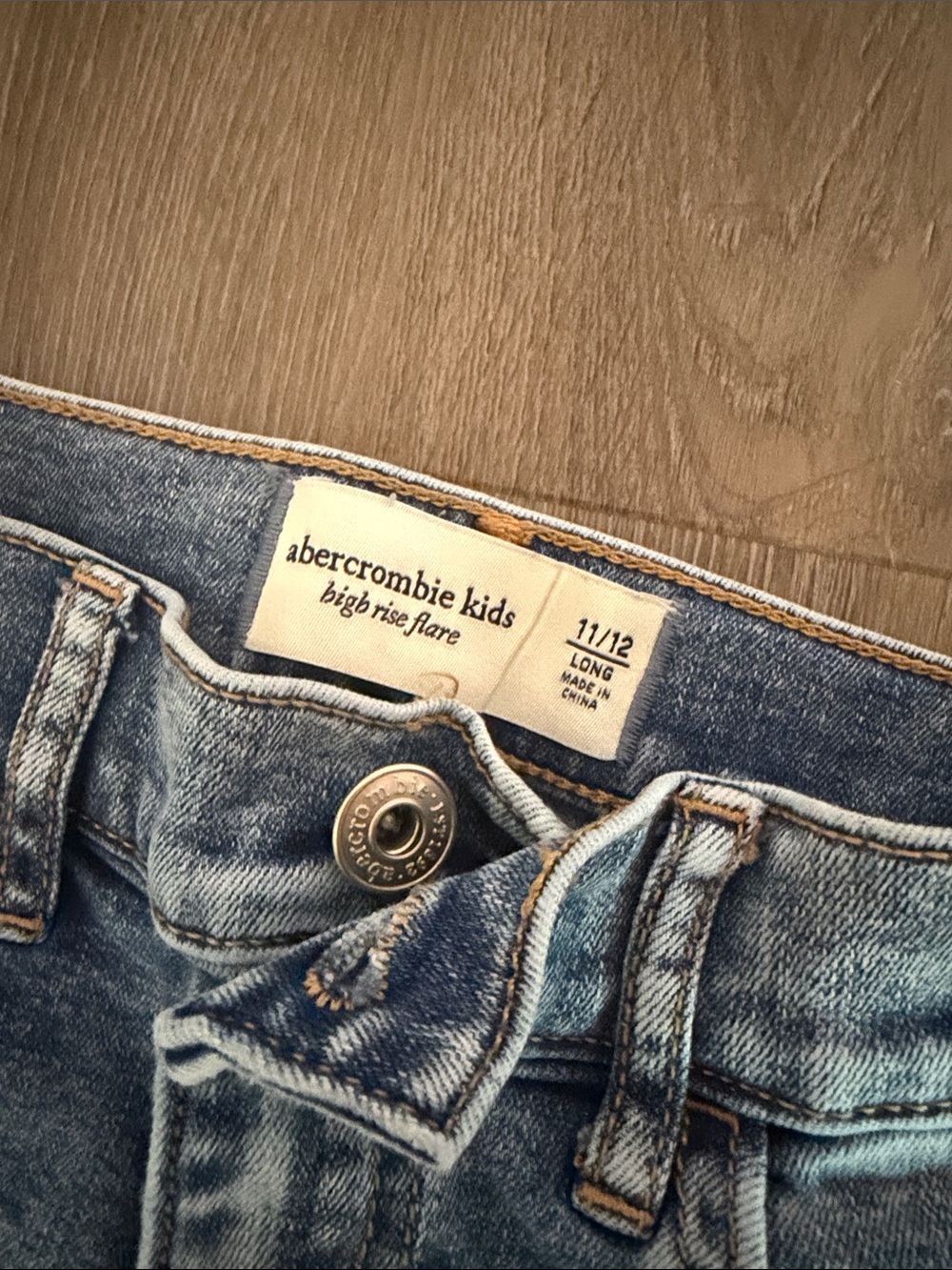 Abercrombie kids flare floral jeans. Size 11/12 long - Picture 2 of 2